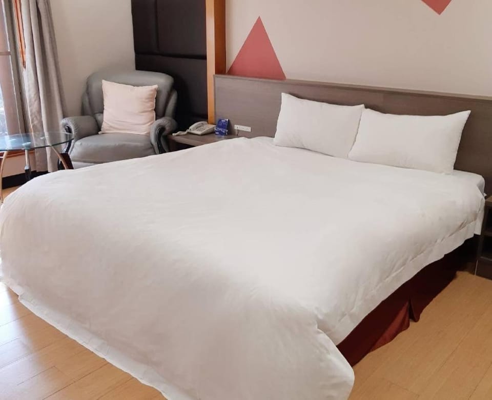 薇風情汽車旅館 - 湖內館 Motel in Kaohsiung
