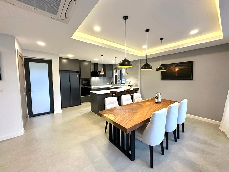 Zensiri Brand New Luxury Pool Villa Villa in Pattaya City