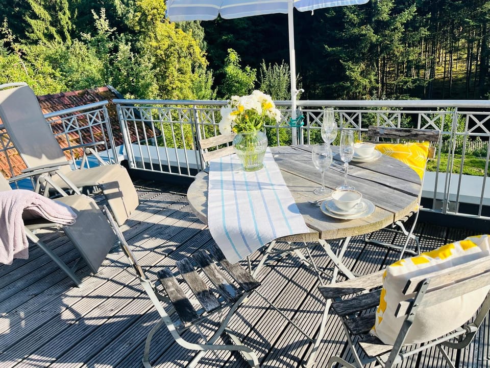 Spring, Day, View (from property/room), Balcony/Terrace, Dining area
