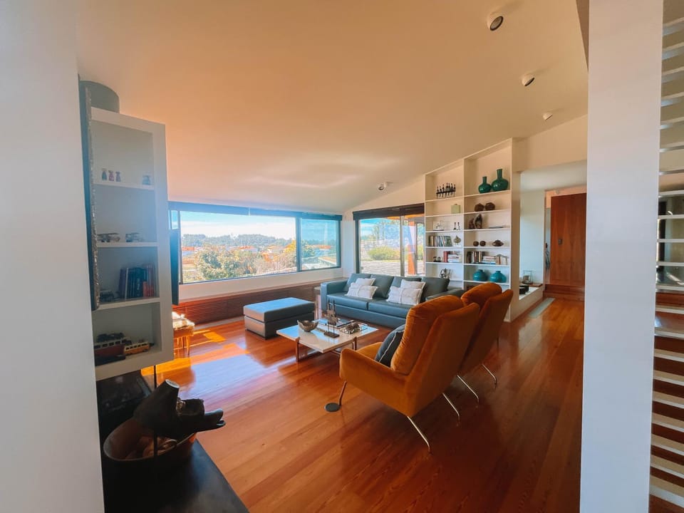 Just Like Home - Casa do Caracol Horizon Retreat Villa in Viana do Castelo