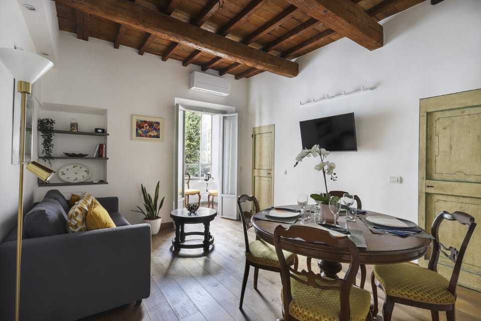 Family Apartment in Oltrarno Florence Apartment in Florence