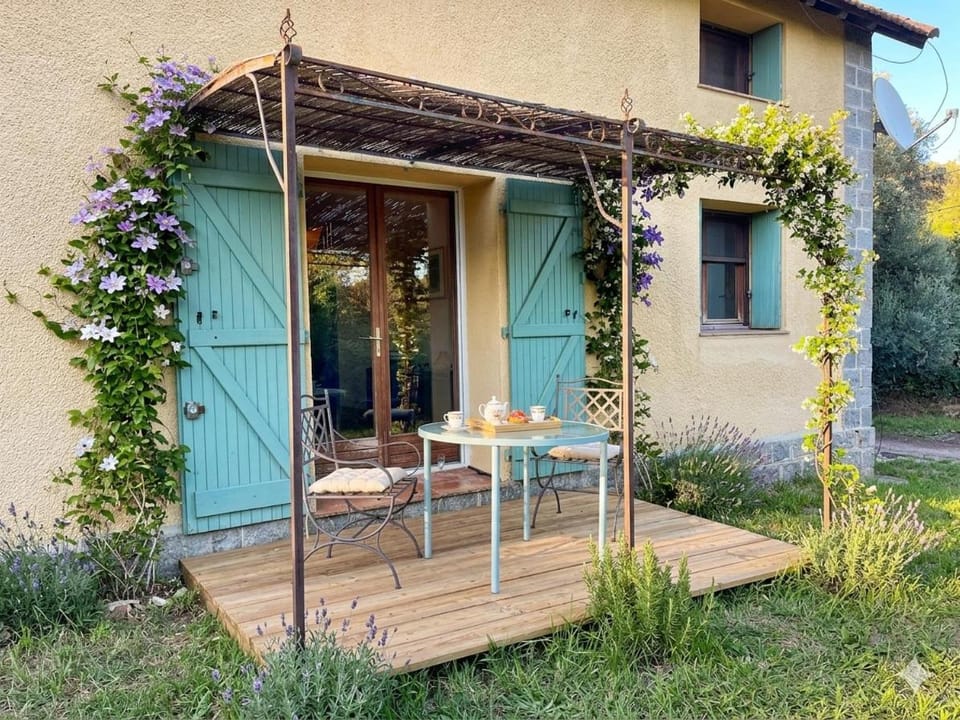 Property building, Garden, River view