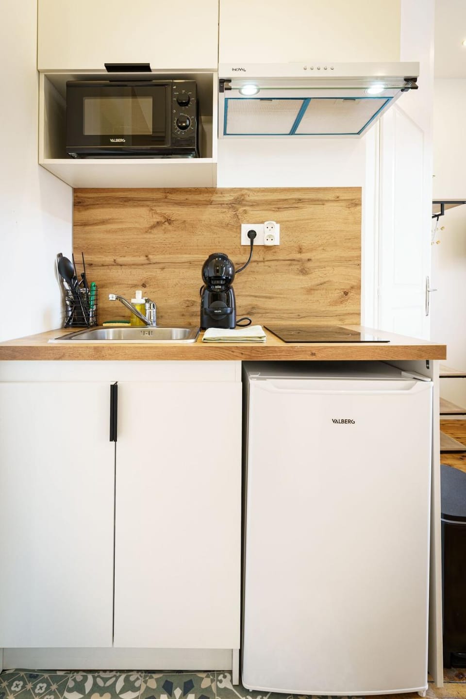 Kitchen or kitchenette, stove