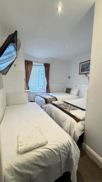 Warwick Road Rooms Hotel in City of Westminster