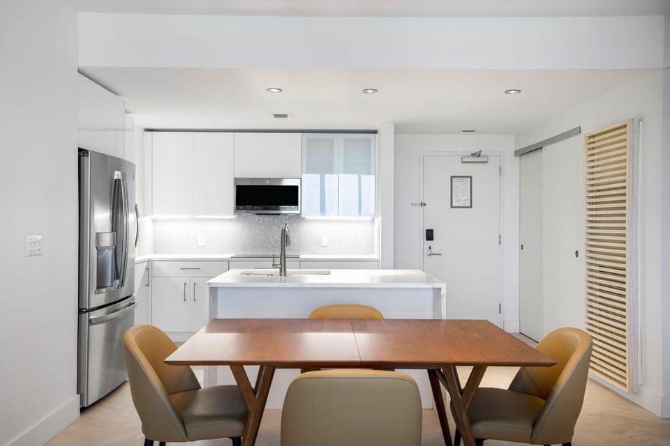 Kitchen or kitchenette, dishwasher, microwave, stove