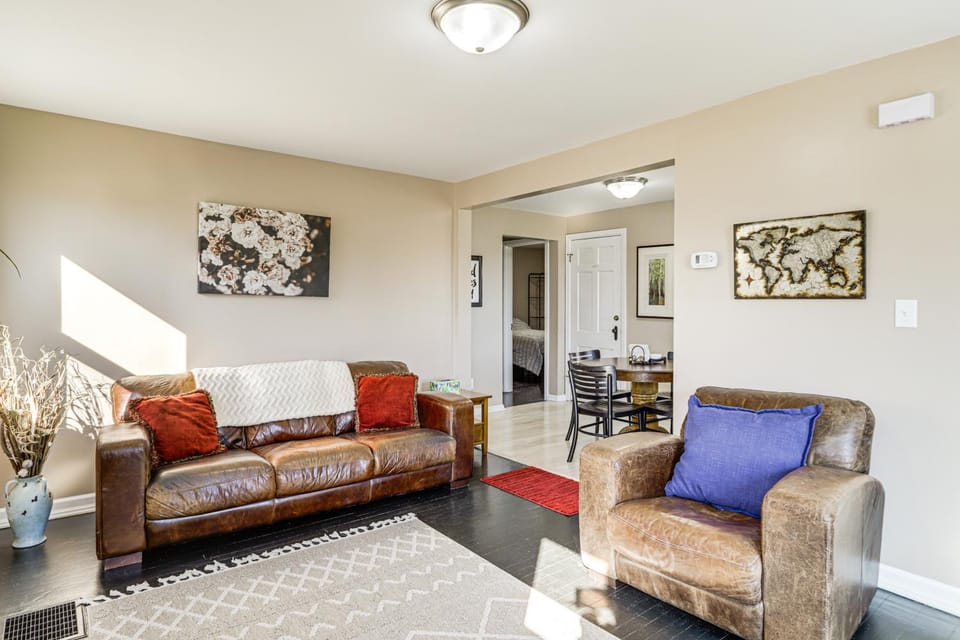 2 Mi to UD Pet-Friendly Home with Fenced Yard! House in Kettering