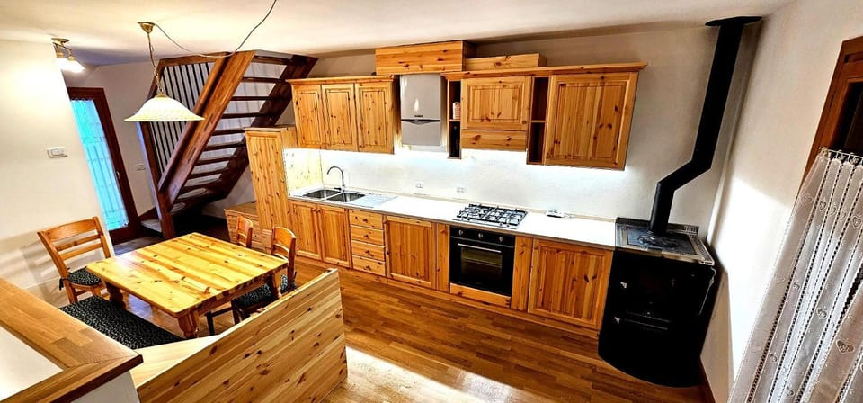 fireplace, kitchen