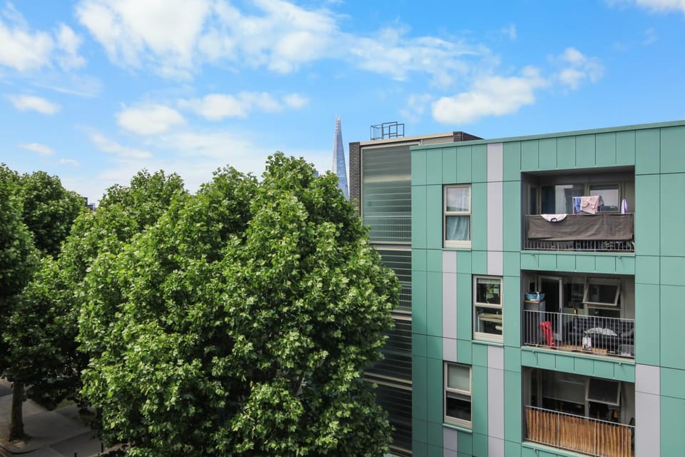 Modern Bermondsey Apartment, 5 Min to Tube, Walk to Tower Bridge, Zone 2 London Apartment in London Borough of Southwark