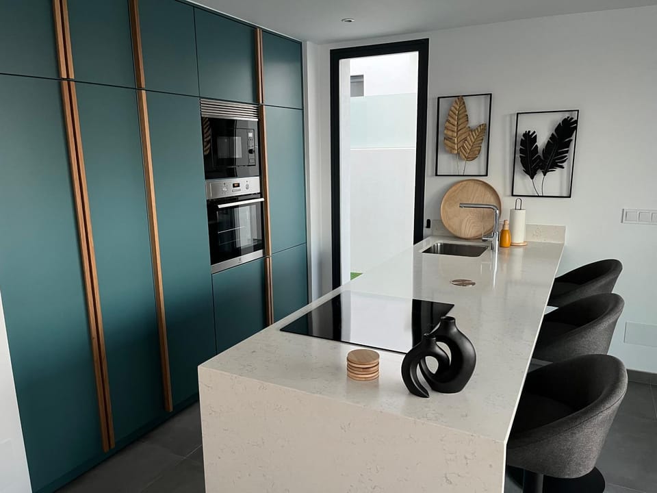 Kitchen or kitchenette, Dining area, stove