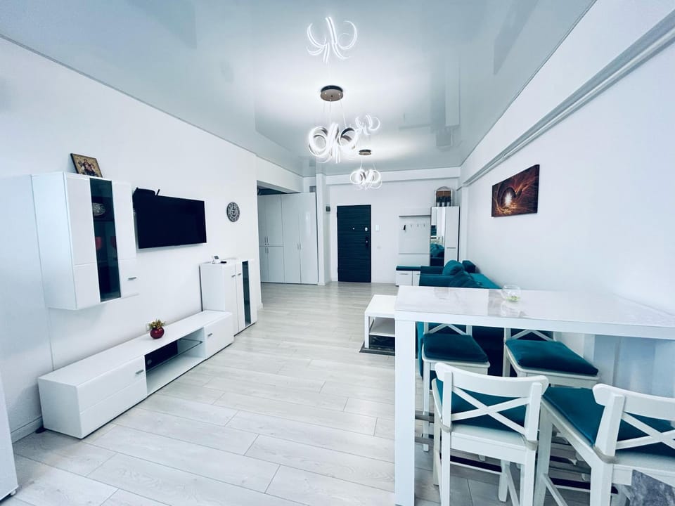 Kitchen or kitchenette, Living room, Dining area
