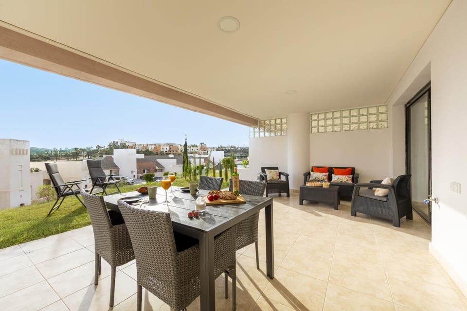 Day, View (from property/room), Balcony/Terrace, Dining area