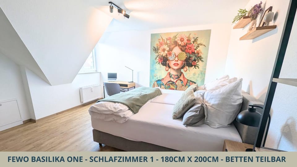 Photo of the whole room, Bedroom