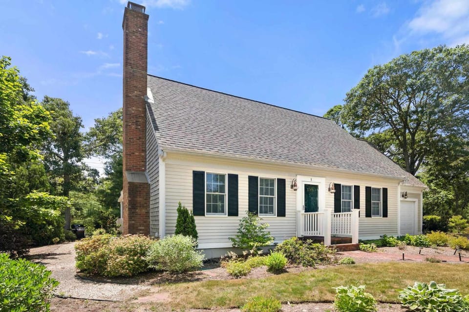 Next to Bike Trail Outdoor Adventure Awaits House in Harwich