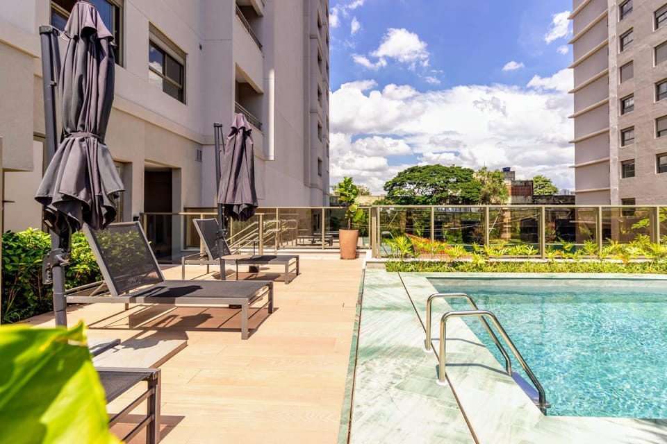 Property building, Day, Area and facilities, Swimming pool, sunbed