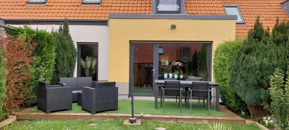 Garden, Balcony/Terrace