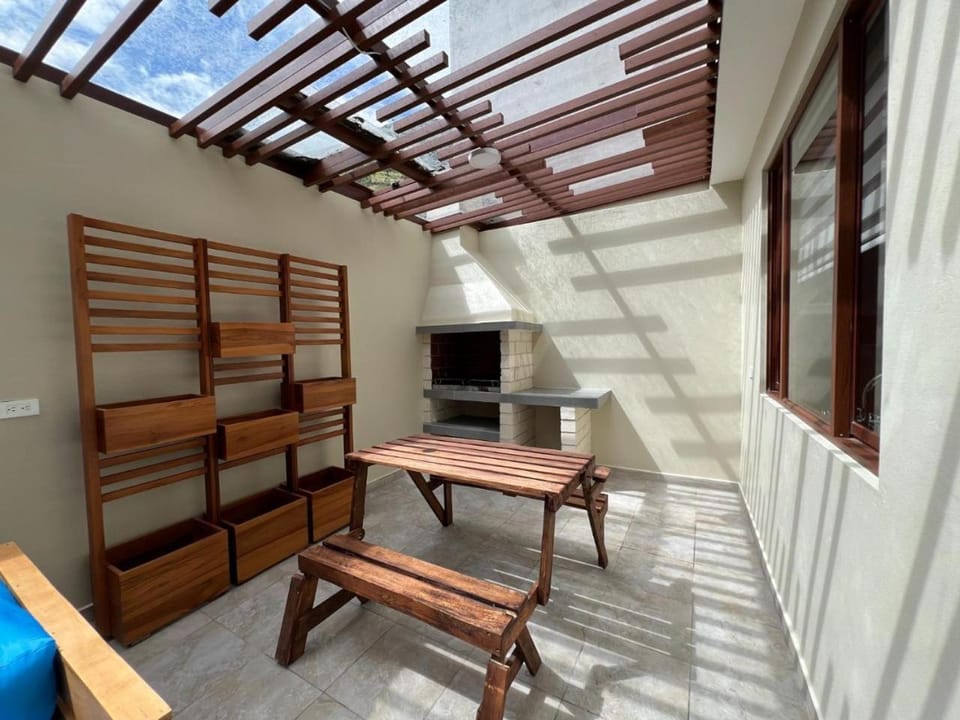 Luxury Villa with Jacuzzi 4 Bedroom 4 Bath House in Banos