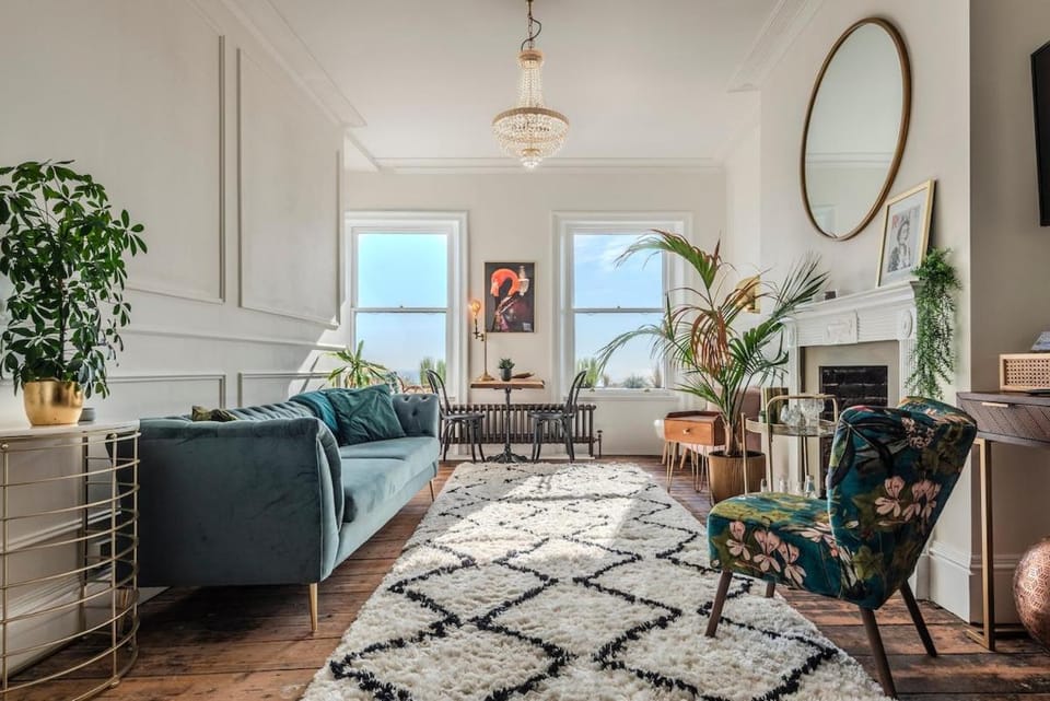 The Wellington - style, charm and sea views, close to town and beach Apartment in Ramsgate