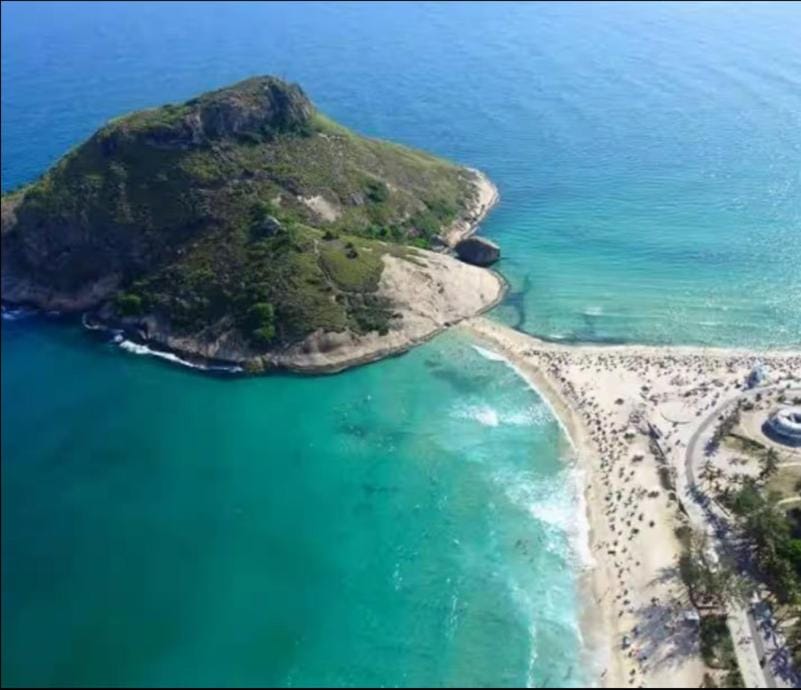 Suíte e Quarto em apto Compartilhado Frente Mar Vacation rental in Rio de Janeiro