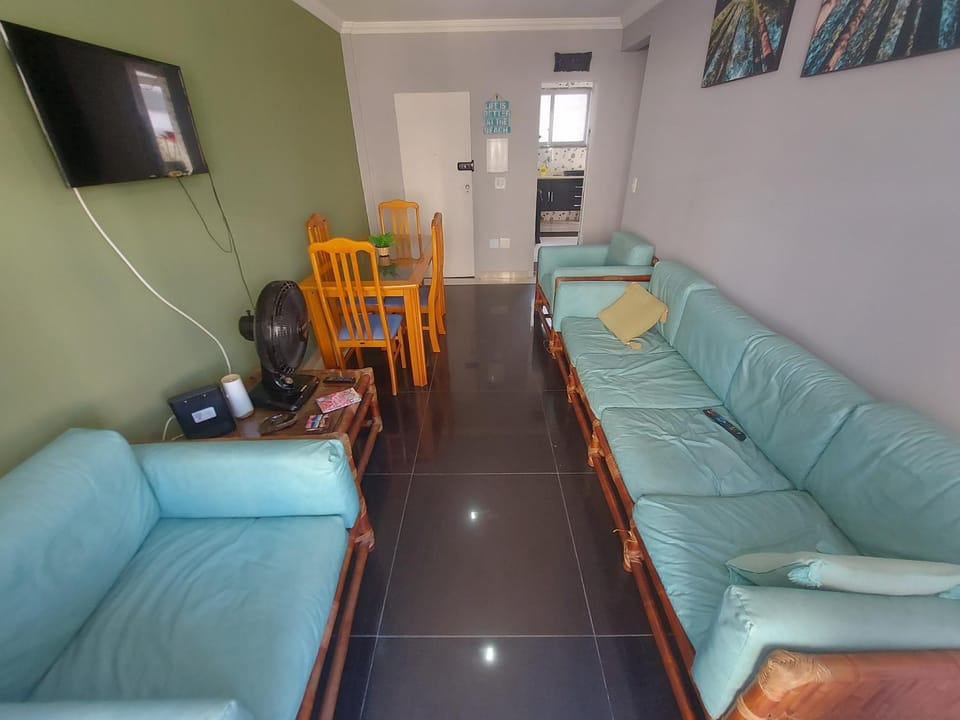 Apartamento 100 m da praia Apartment in State of São Paulo