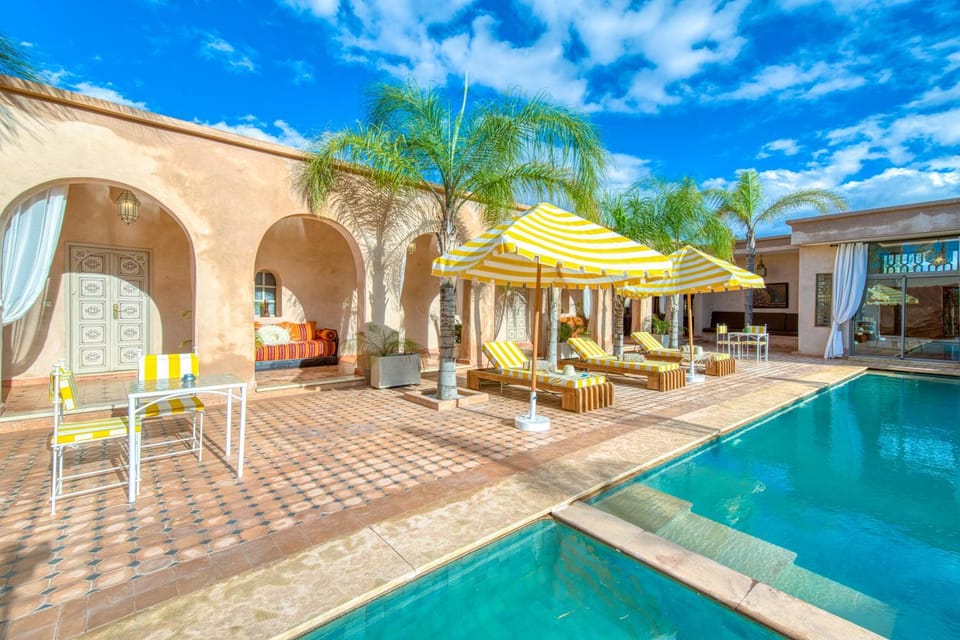 Patio, Day, Pool view, Swimming pool, sunbed