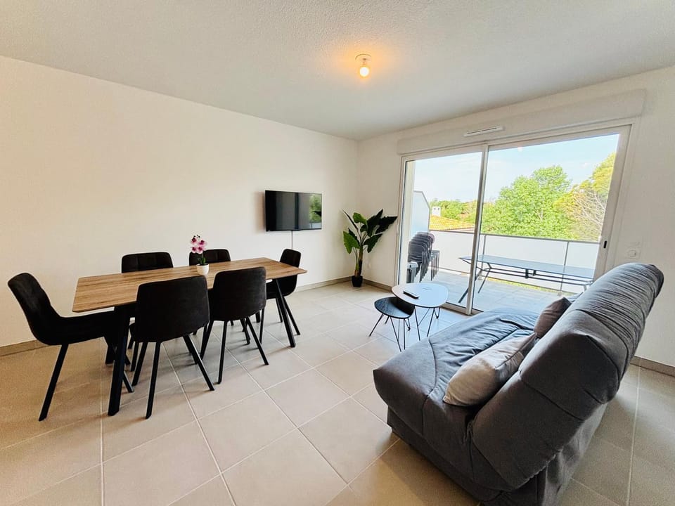 TV and multimedia, Living room, internet