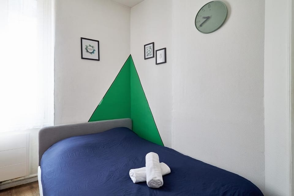 Le Petit Cernay - Studio - 5 mins Caves Champagne Apartment in Reims