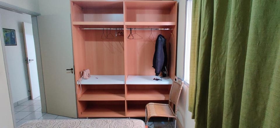 Apartamento apenas 300m da praia da Enseada no Guarujá Apartment in State of São Paulo