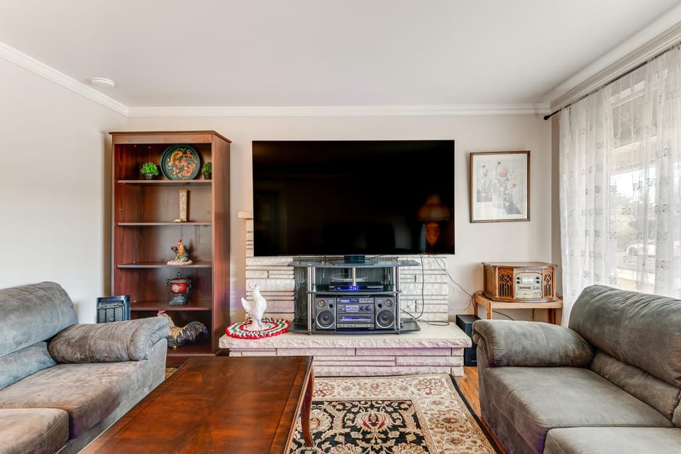 Bring a Pet: West Valley City House w/ Grill House in West Valley City