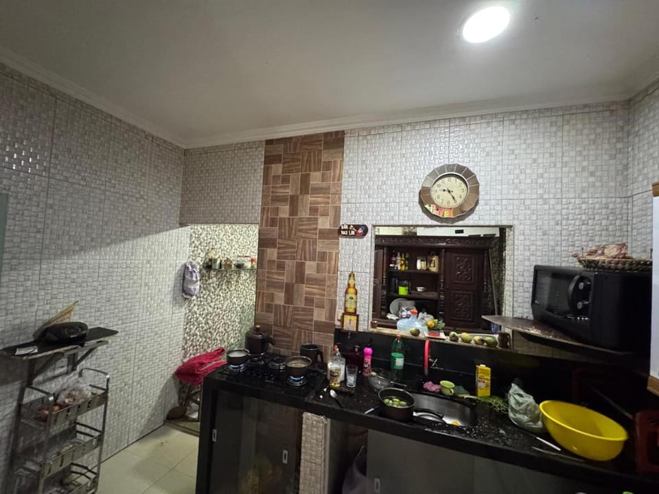 CASA DE DOIS PAVIMENTOS COM SUITEs House in Belém