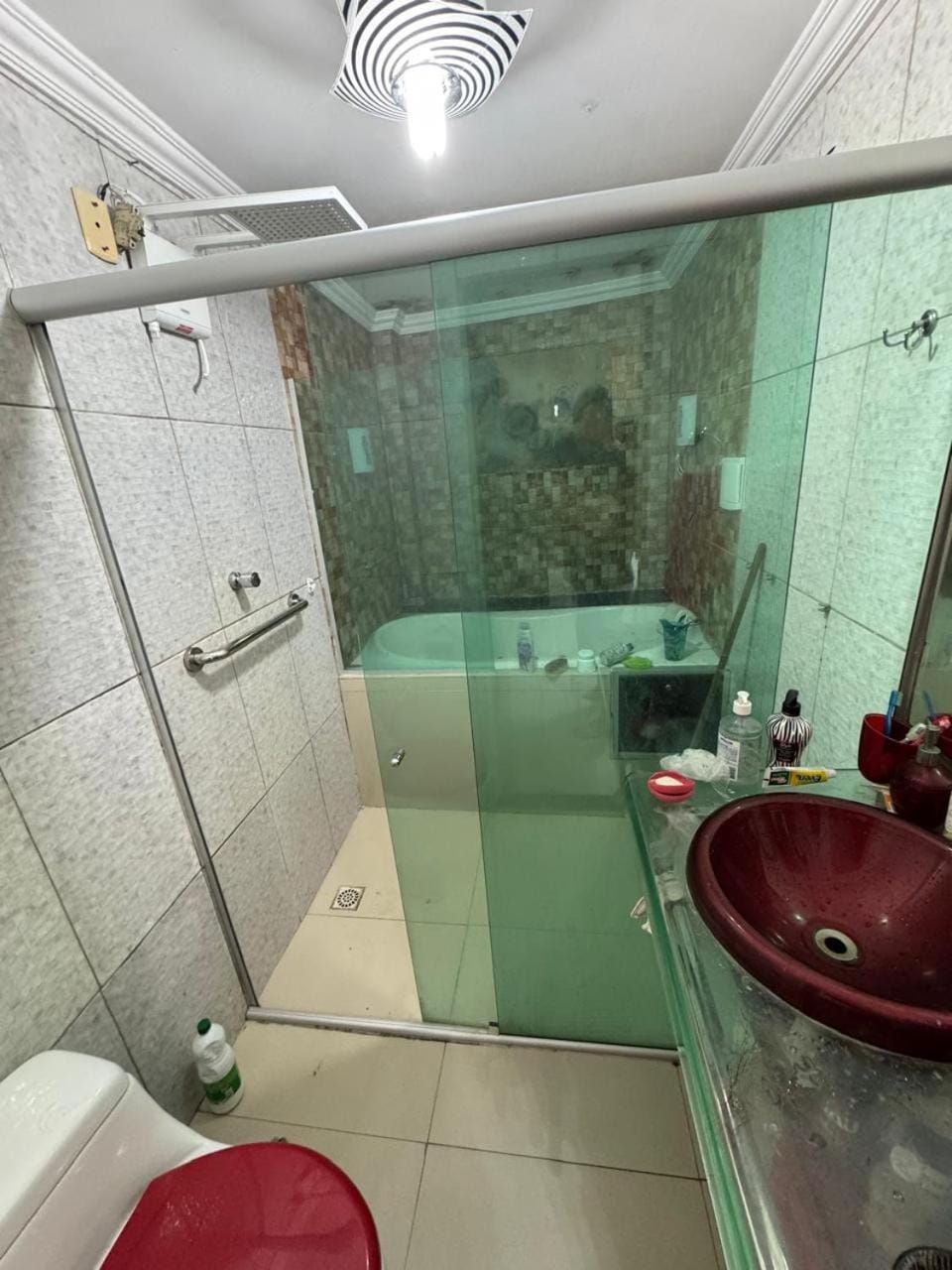 CASA DE DOIS PAVIMENTOS COM SUITEs House in Belém