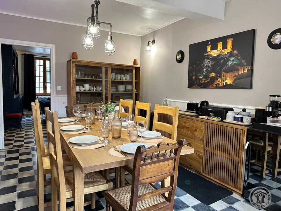 Living room, Food and drinks, Banquet/Function facilities, Dining area