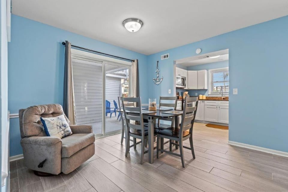 Sea Haven B - Great 3 BR 2 BA - 3 blocks from the beach House in North Myrtle Beach