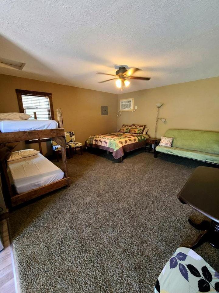 Cozy Cabin Rentals for a Family Getaway in Southeastern Iowa Cabin in Iowa