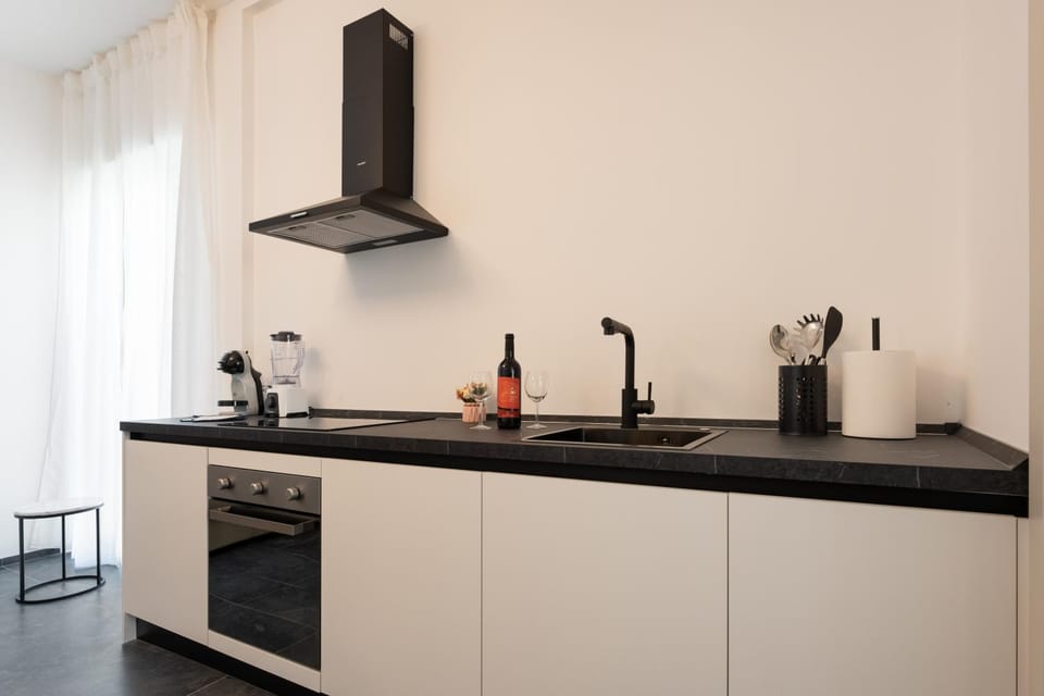 Coffee/tea facilities, Kitchen or kitchenette, minibar, pet friendly, stove