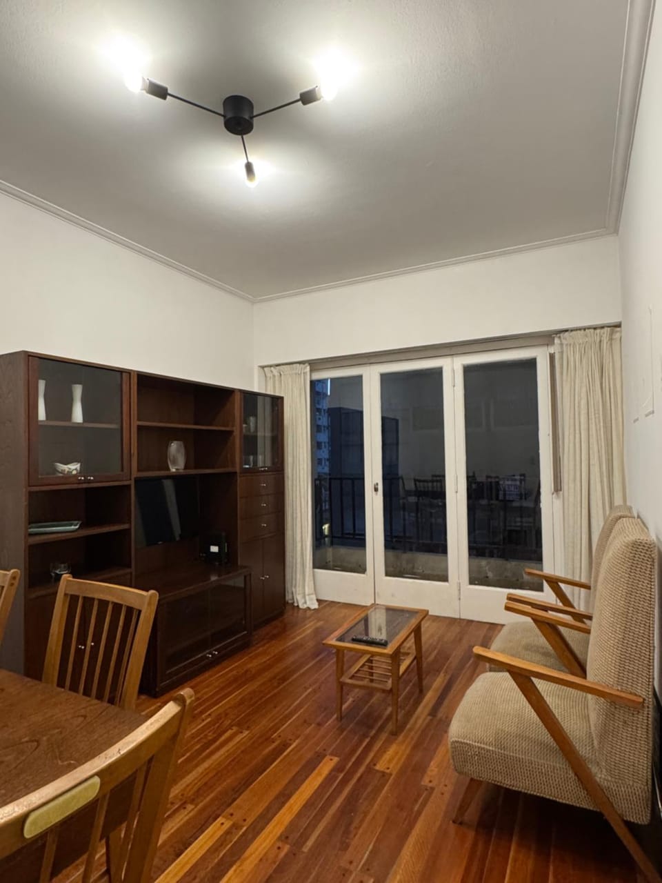 Dpto 3 Amb Balcón Plaza y Mar Apartment in Mar del Plata