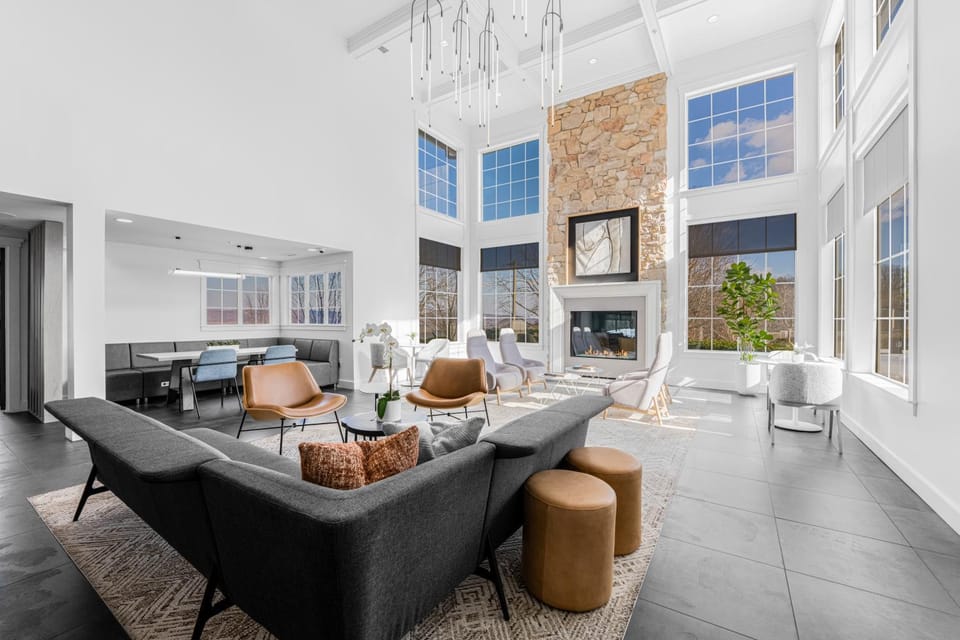 Communal lounge/ TV room, Lounge or bar, Seating area, fireplace
