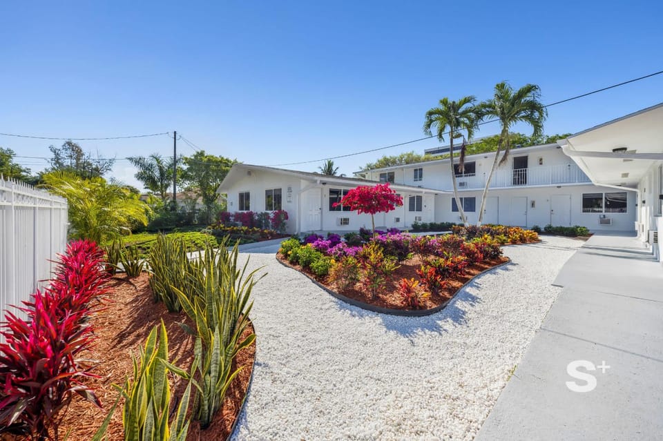 Property building, Garden, Garden view