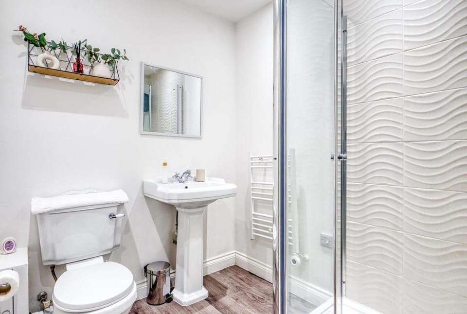 Central Stylish 2Bed Apartment 5 min walk to City Centre with Parking Apartment in Cardiff