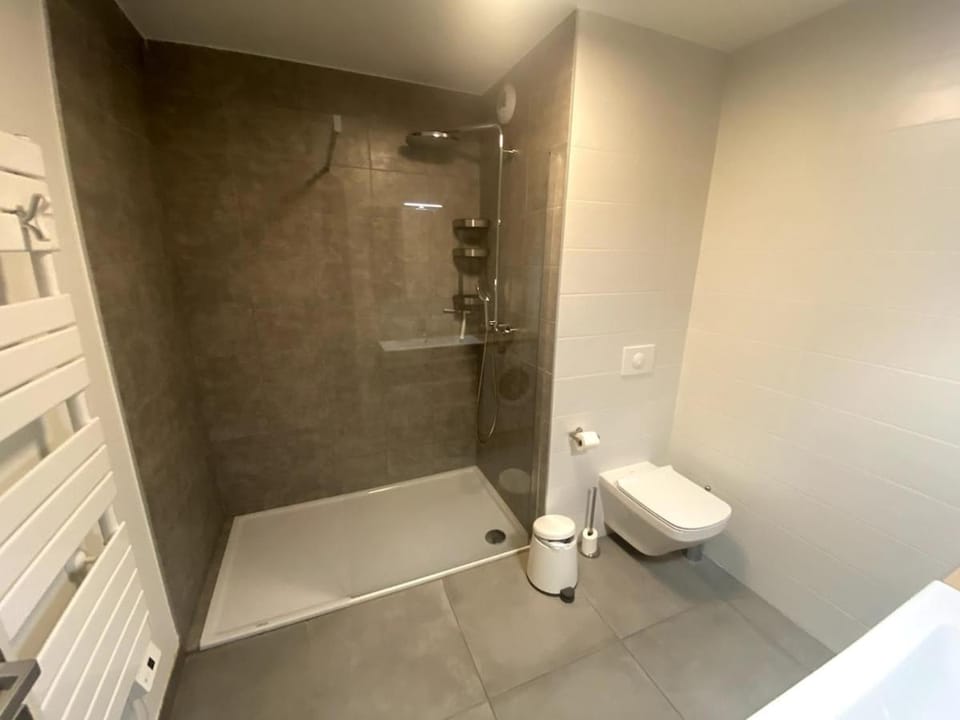 Petit nid au centre ville avec garage privé Apartment in Annecy