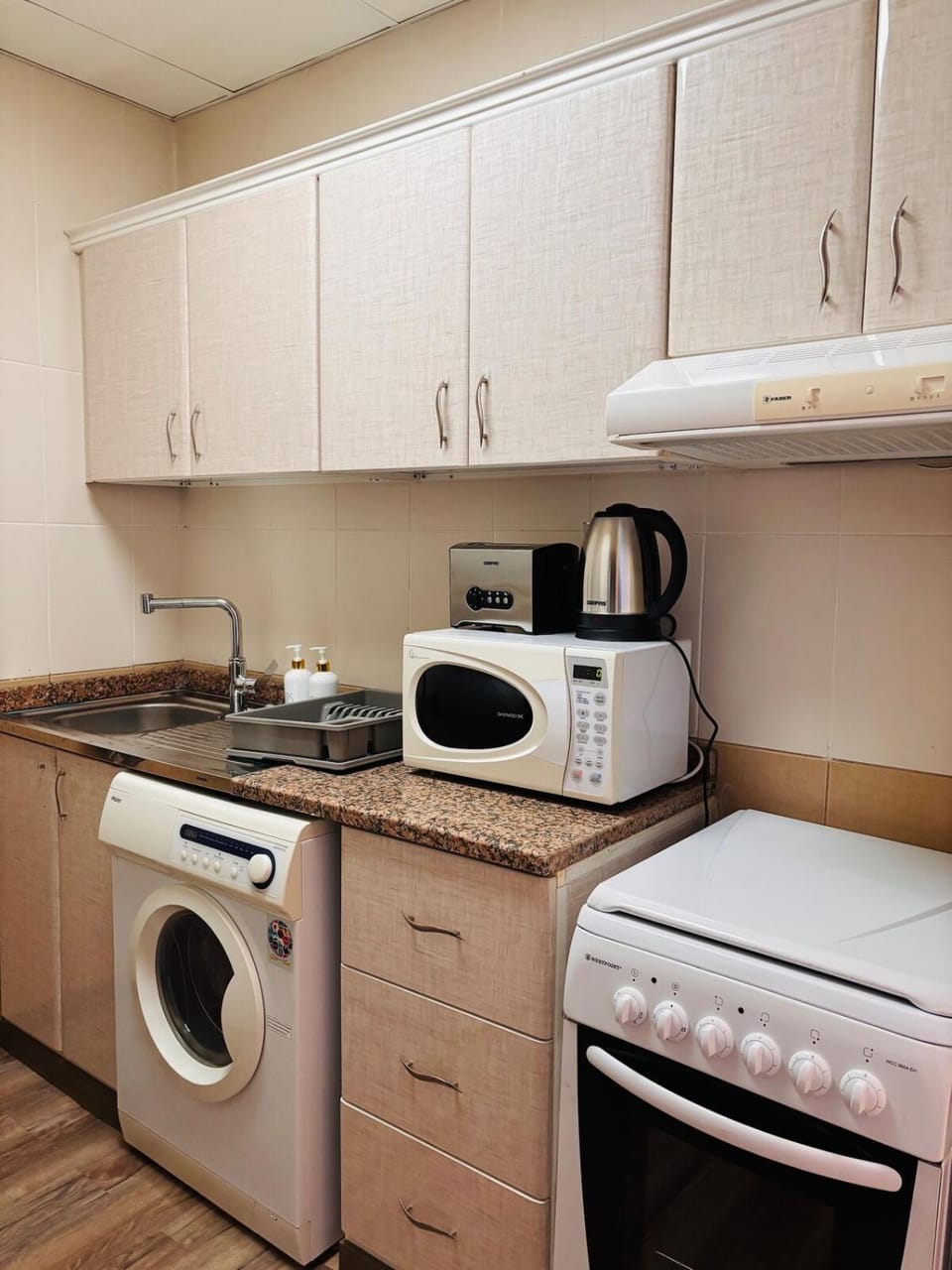 ZenStay-Stylish Studio 1 Min to Metro in JLT Apartment in Dubai