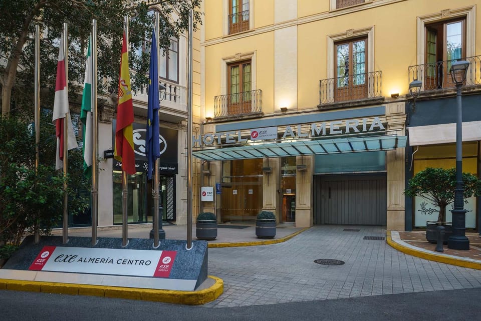 Facade/entrance, Lobby or reception