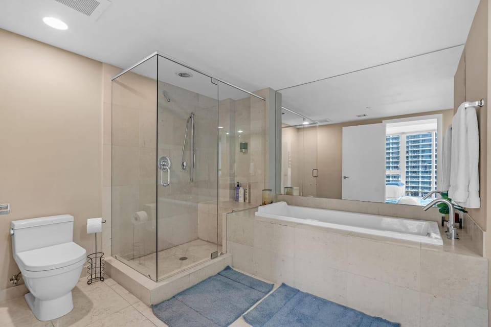 Moderne 2 bed 2 bath Residence Apartment in Brickell
