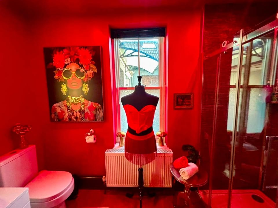 Designer Naughty Boutique Seafront Apartment in Brighton