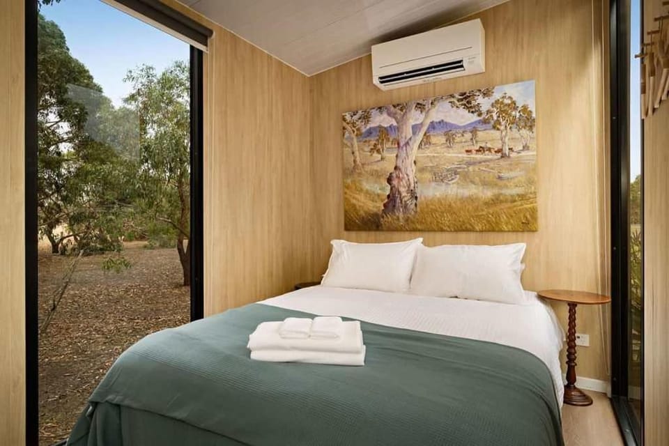 Bush Serenity by the Sea by Tiny Away House in Victoria
