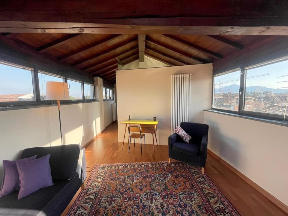 Living room, City view, Mountain view