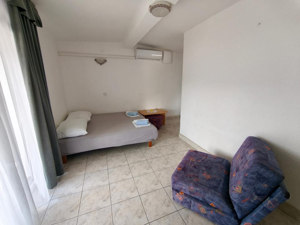 Apartments Šešo A Apartment in Zadar County