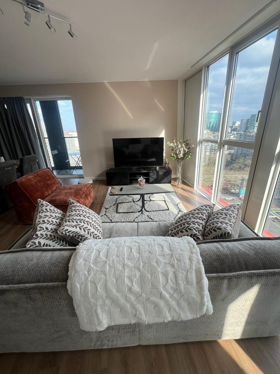 Communal lounge/ TV room, Living room