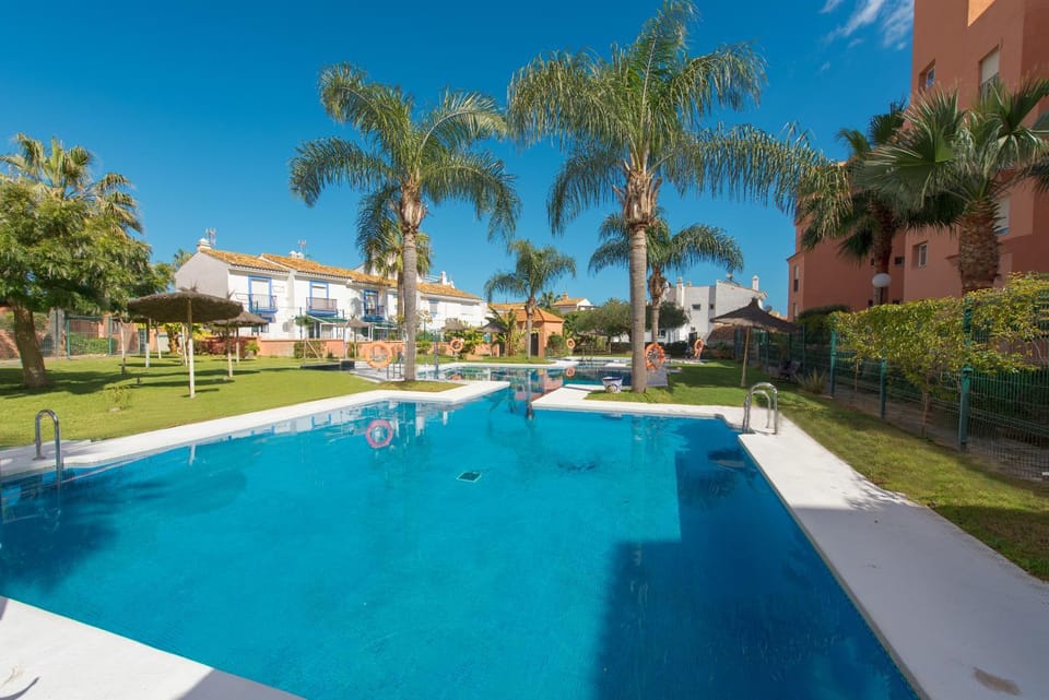 Los Hidalgos Seaview Pool and relax Apartment in Costa del Sol