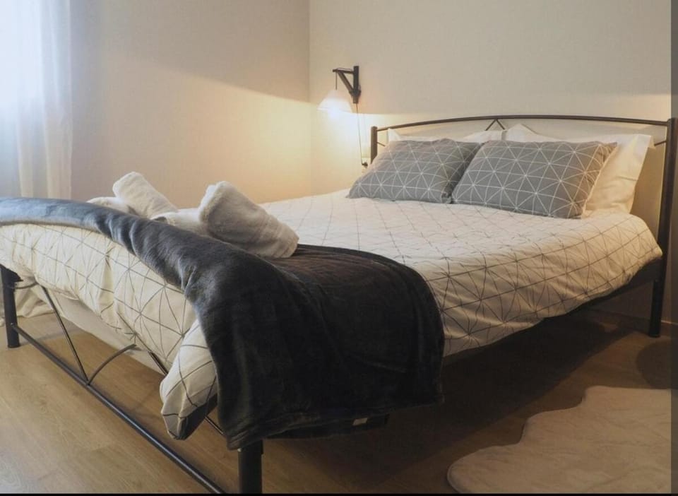 Nicki's cozy apartment! Apartment in Peloponnese, Western Greece and the Ionian