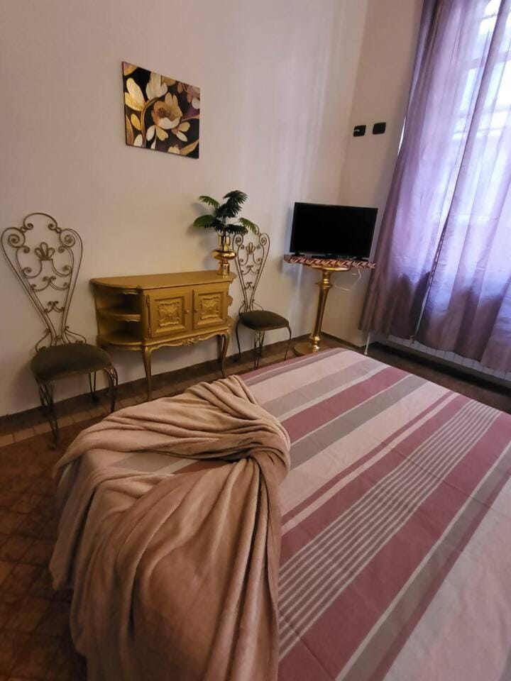 Suite Porta Nuova · Ospedali · Self Check-in wifi Apartment in Turin